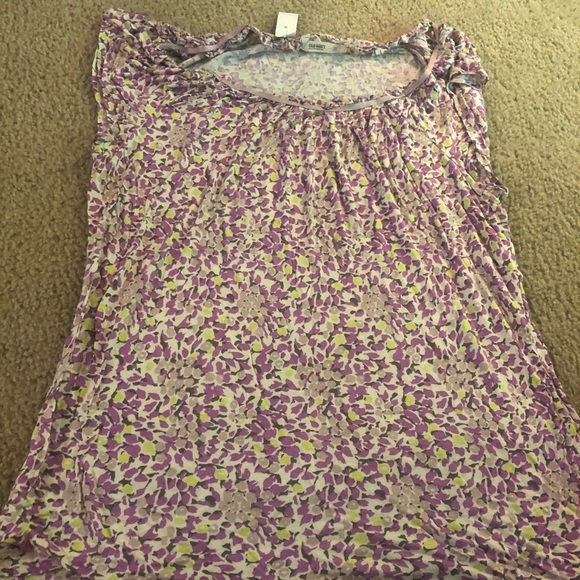 Woman’s top - Picture 1 of 2